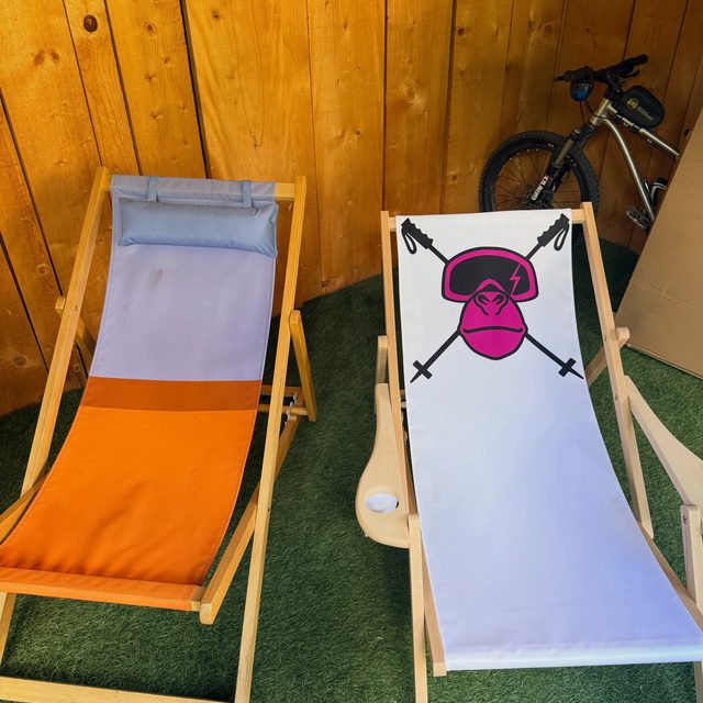☀️ Hicksy’s summer office is looking pretty tough… 😎

Flip-flops on. 🩴
Cold drink in hand. 🥤
Ice cream never too far 